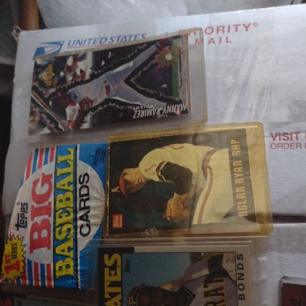 Baseball Trading Cards Collection - Picture 3 of 5